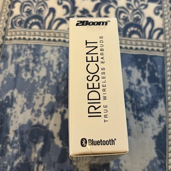 Iridescent True Wireless Earbuds - Picture 2 of 7